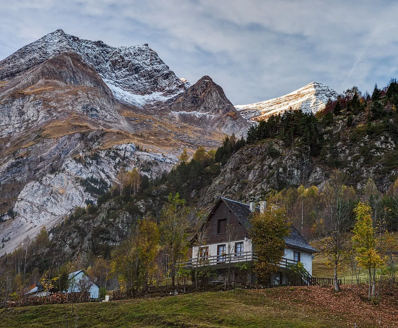 Bergachtig landschap in het Pyreneeën Nationaal Park bij Gavarnie, Frankrijk, waar een Belgische militair tijdens een oefening om het leven kwam.