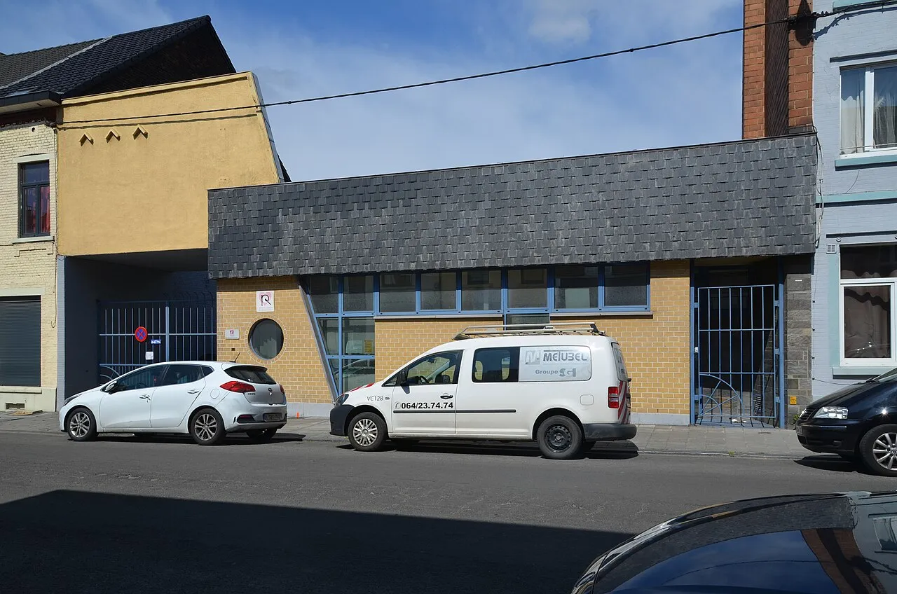 Het gebouw van de Restos du Cœur in Charleroi, een van de Belgische voedselhulpcentra van de federatie.
