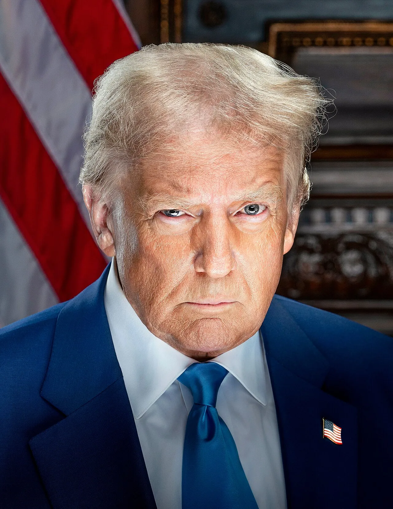 Officieel portret uit 2025 van de Amerikaanse president Donald Trump, die de Russische dieseldeal aankondigde.