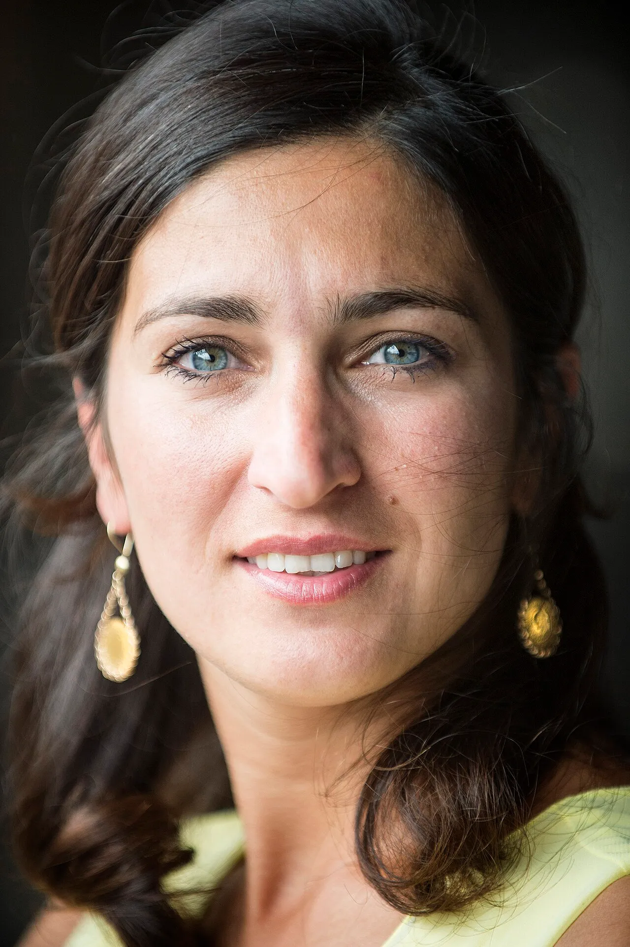 Zuhal Demir, Vlaams minister van Onderwijs, die de nieuwe minimumdoelen voor het middelbaar onderwijs voorstelde